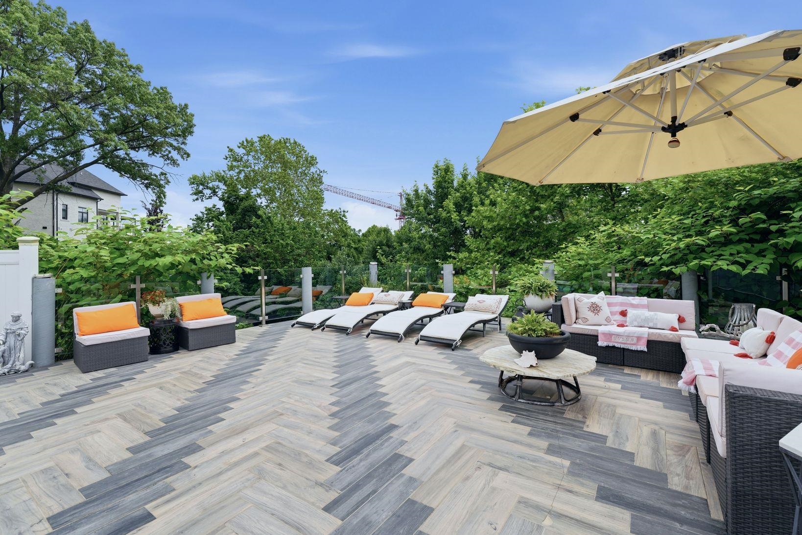 23 OVERLOOK AVE