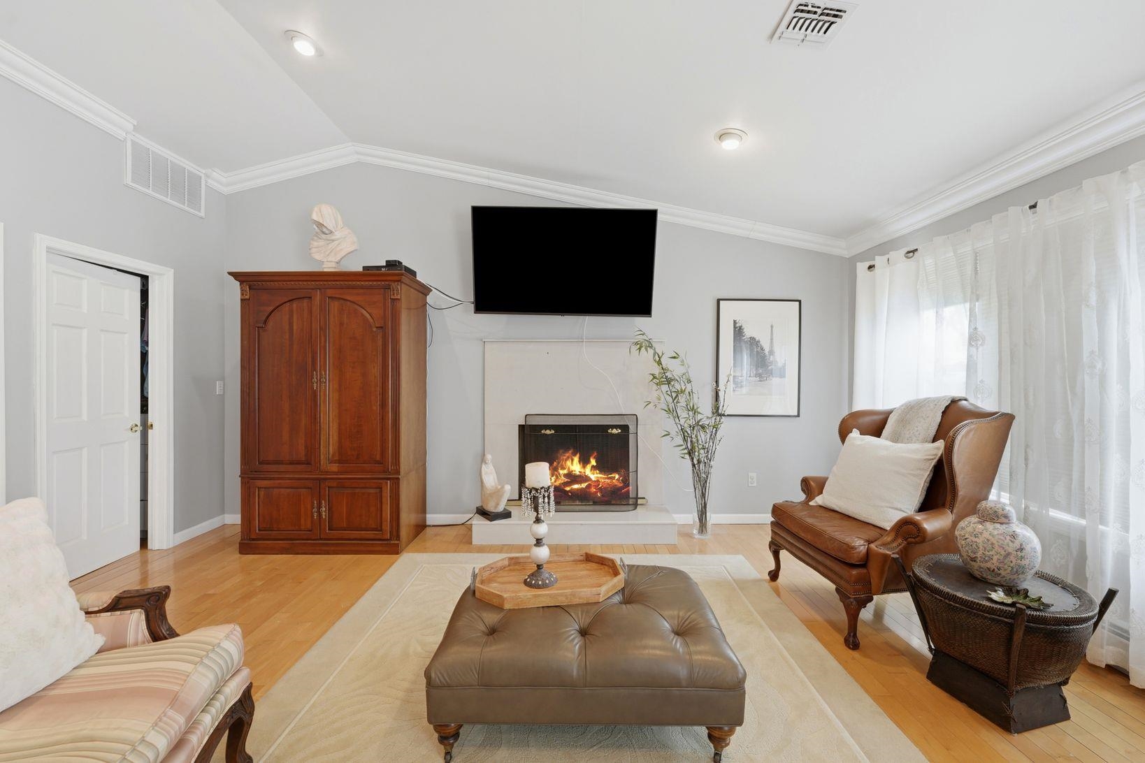 23 OVERLOOK AVE