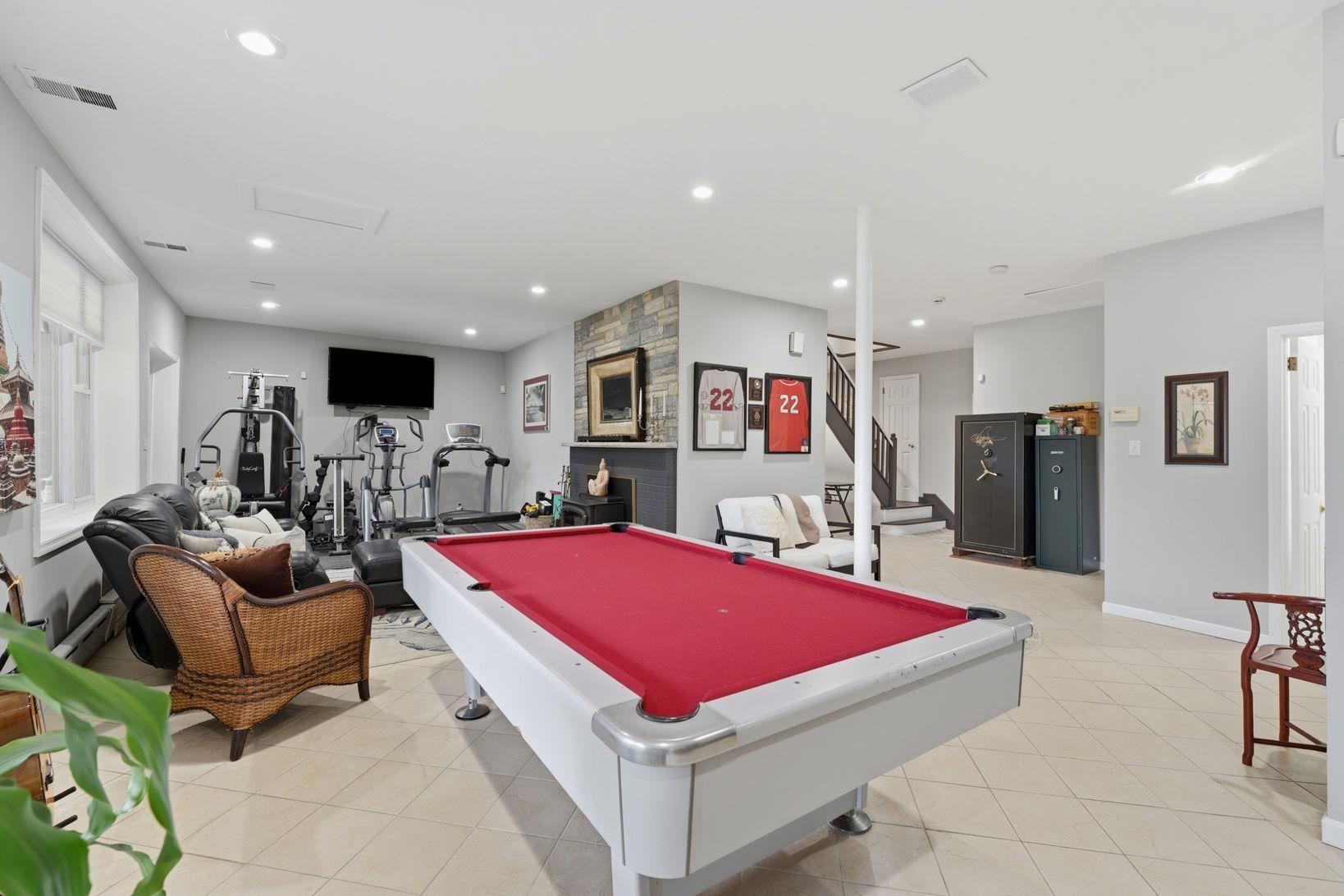 23 OVERLOOK AVE