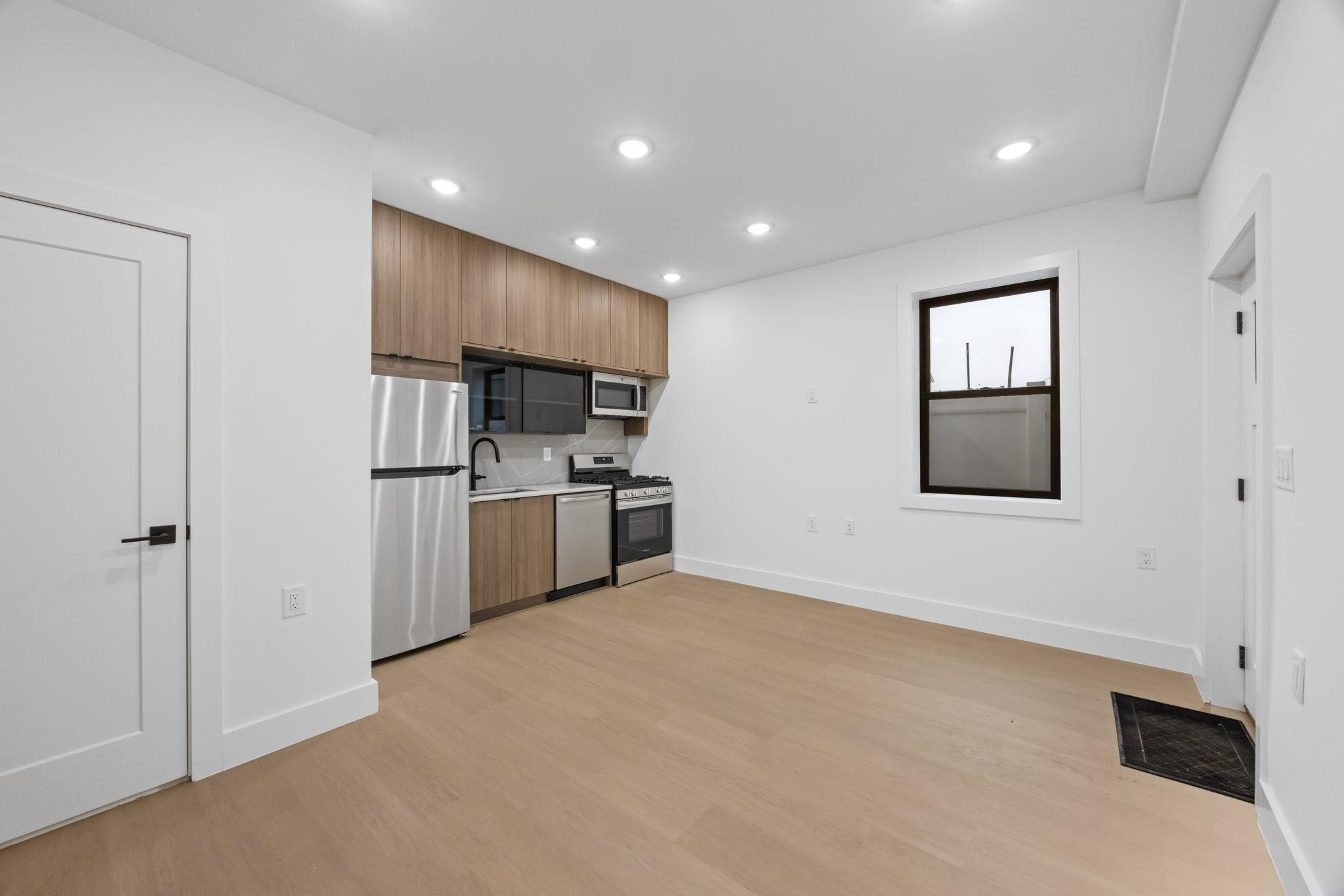 33 GRAHAM ST Unit: 1&3