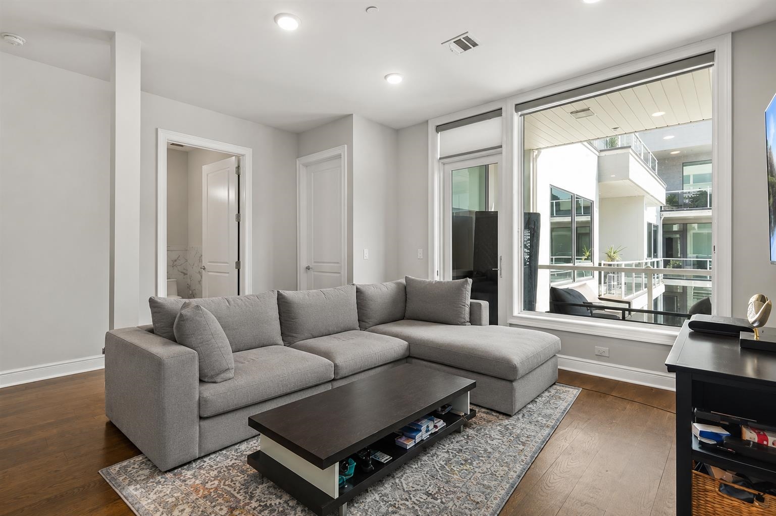 3 SOMERSET LANE Unit: 501