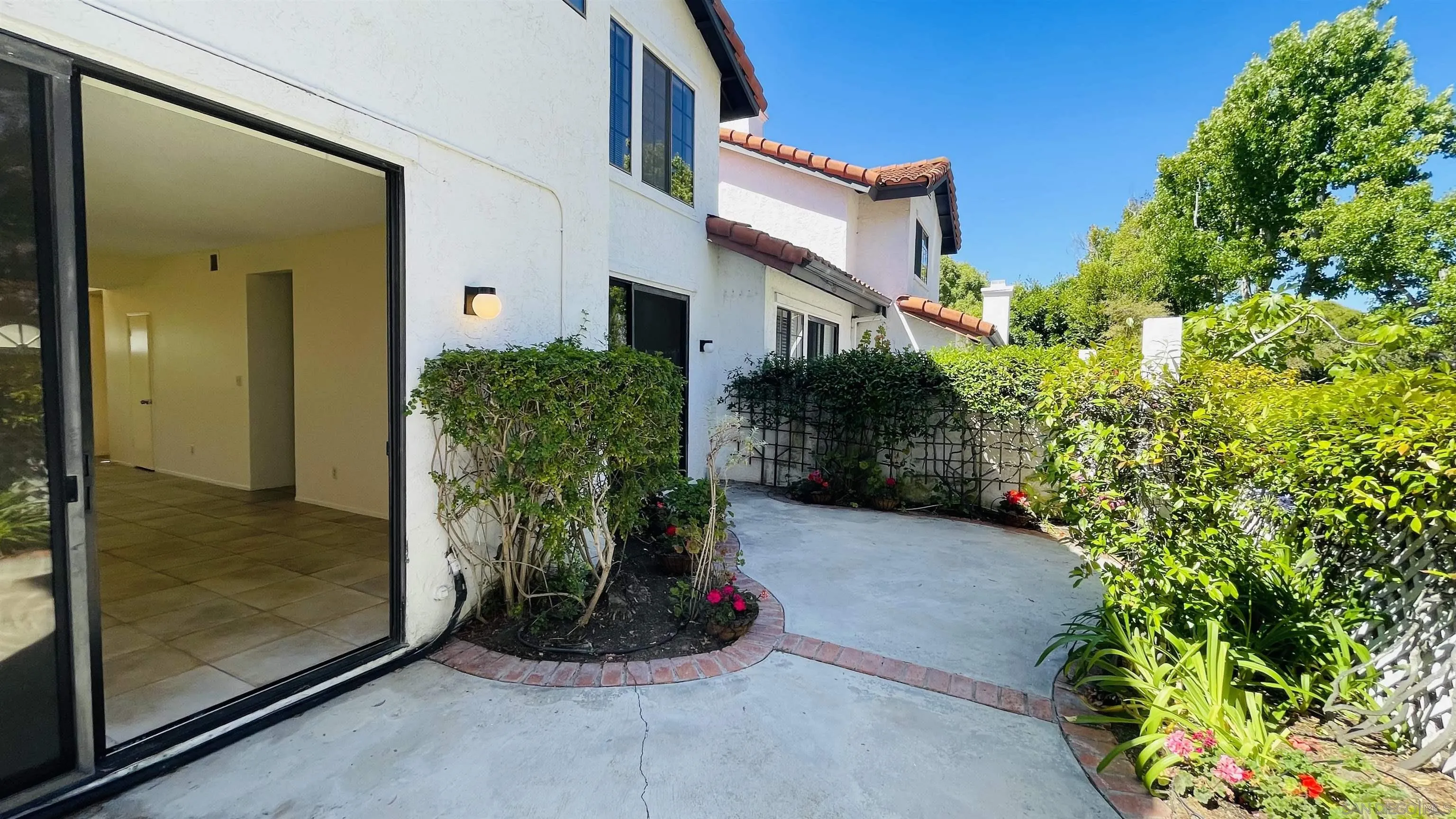 3488 Voyager Circle
