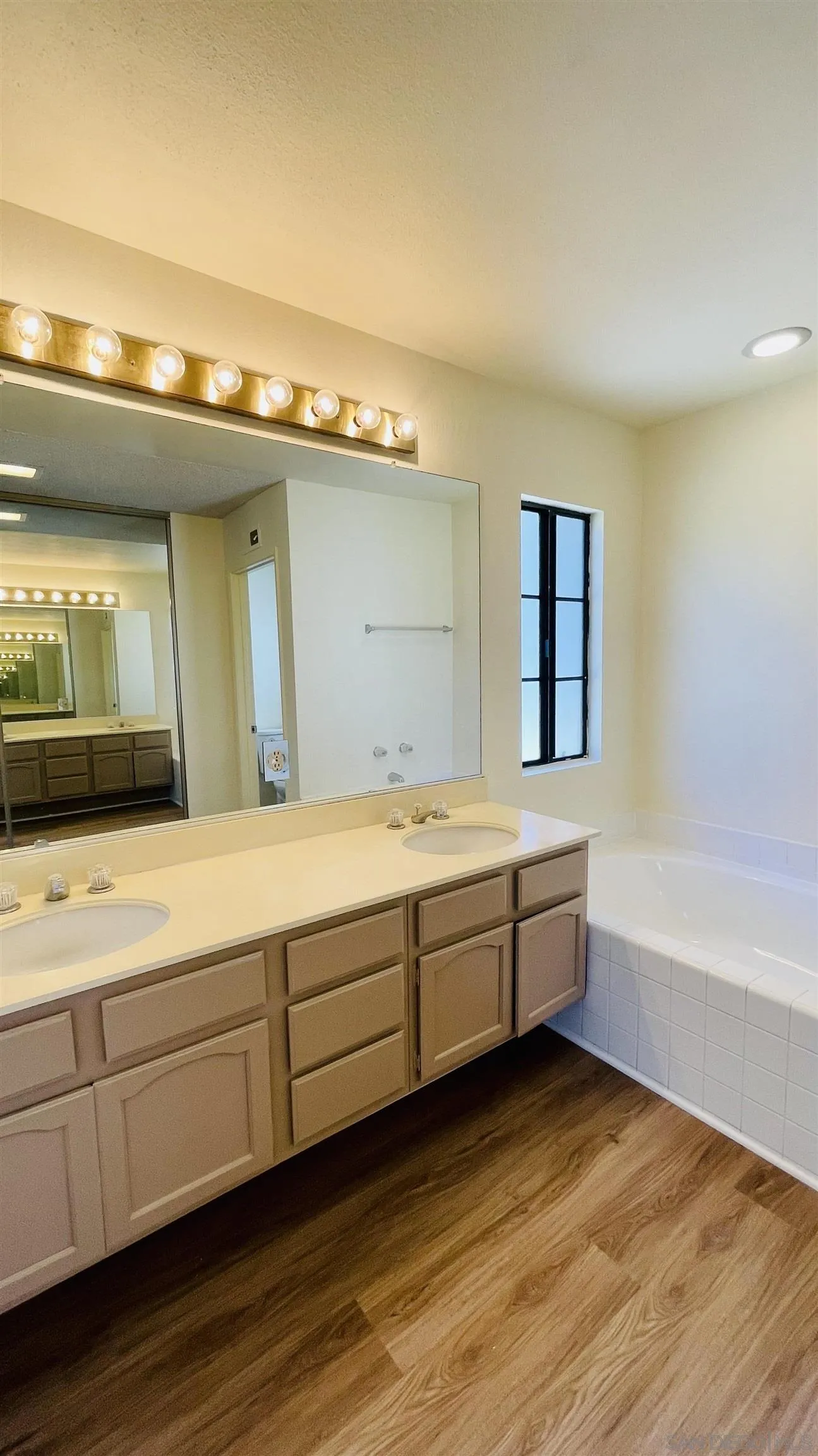 3488 Voyager Circle