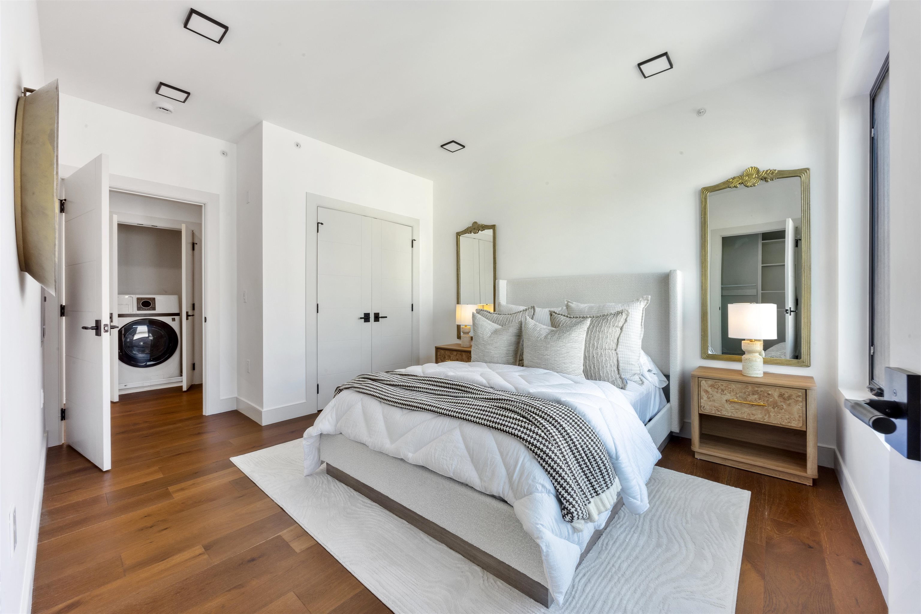 262 NEW YORK AVE Unit: 404