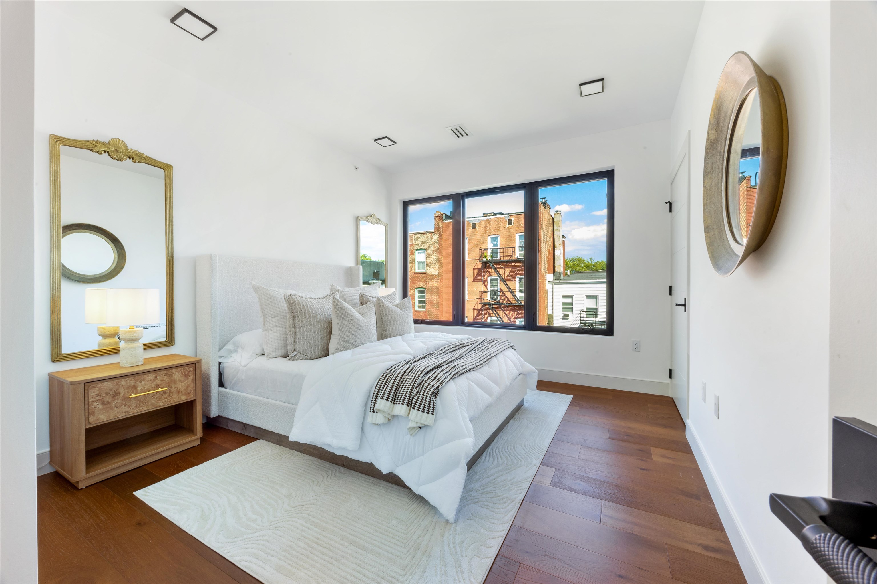 262 NEW YORK AVE Unit: 404