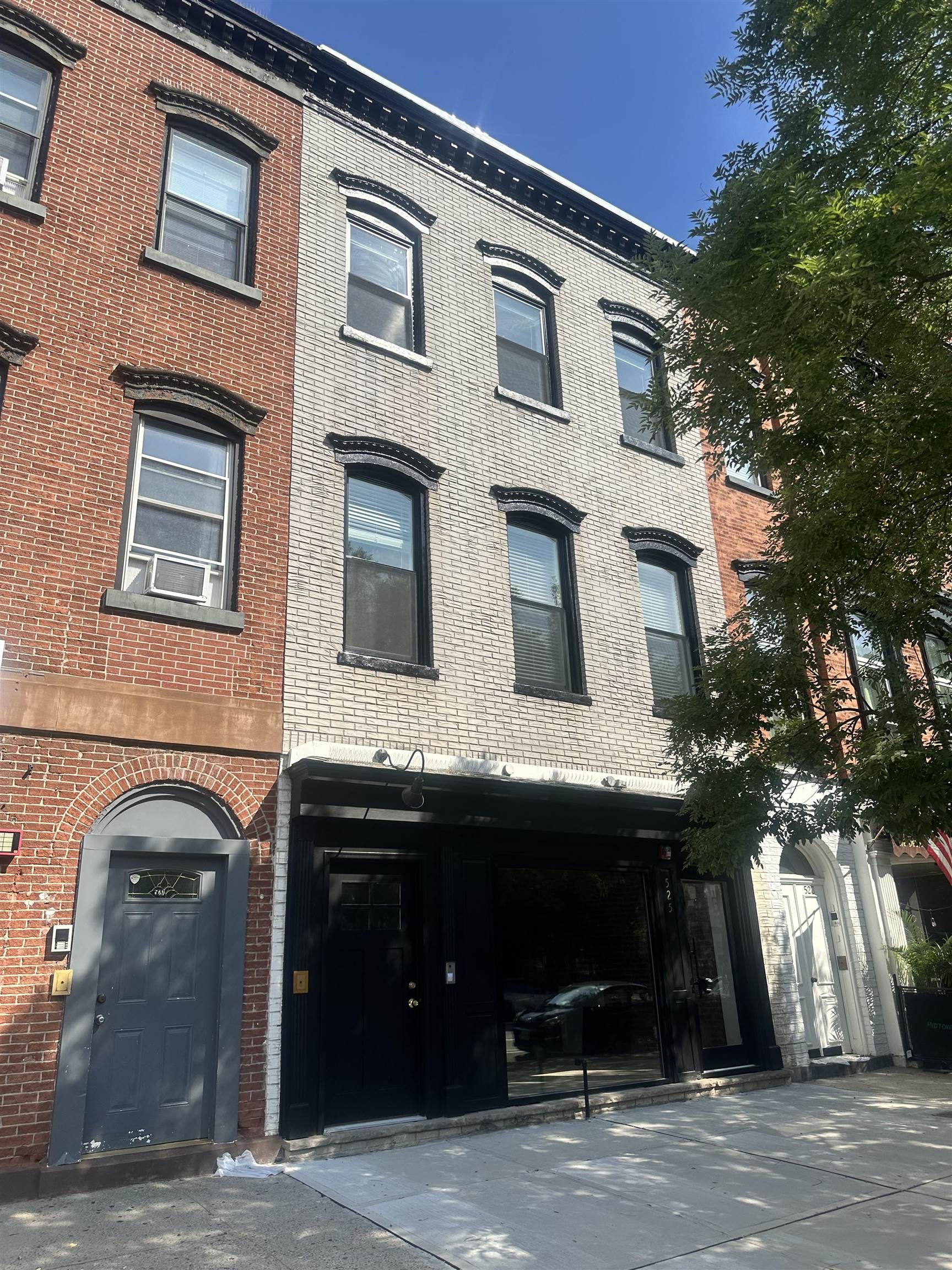 525 WASHINGTON ST Unit: 1