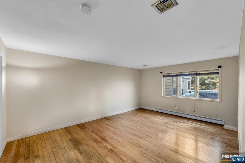 8C Cove Lane