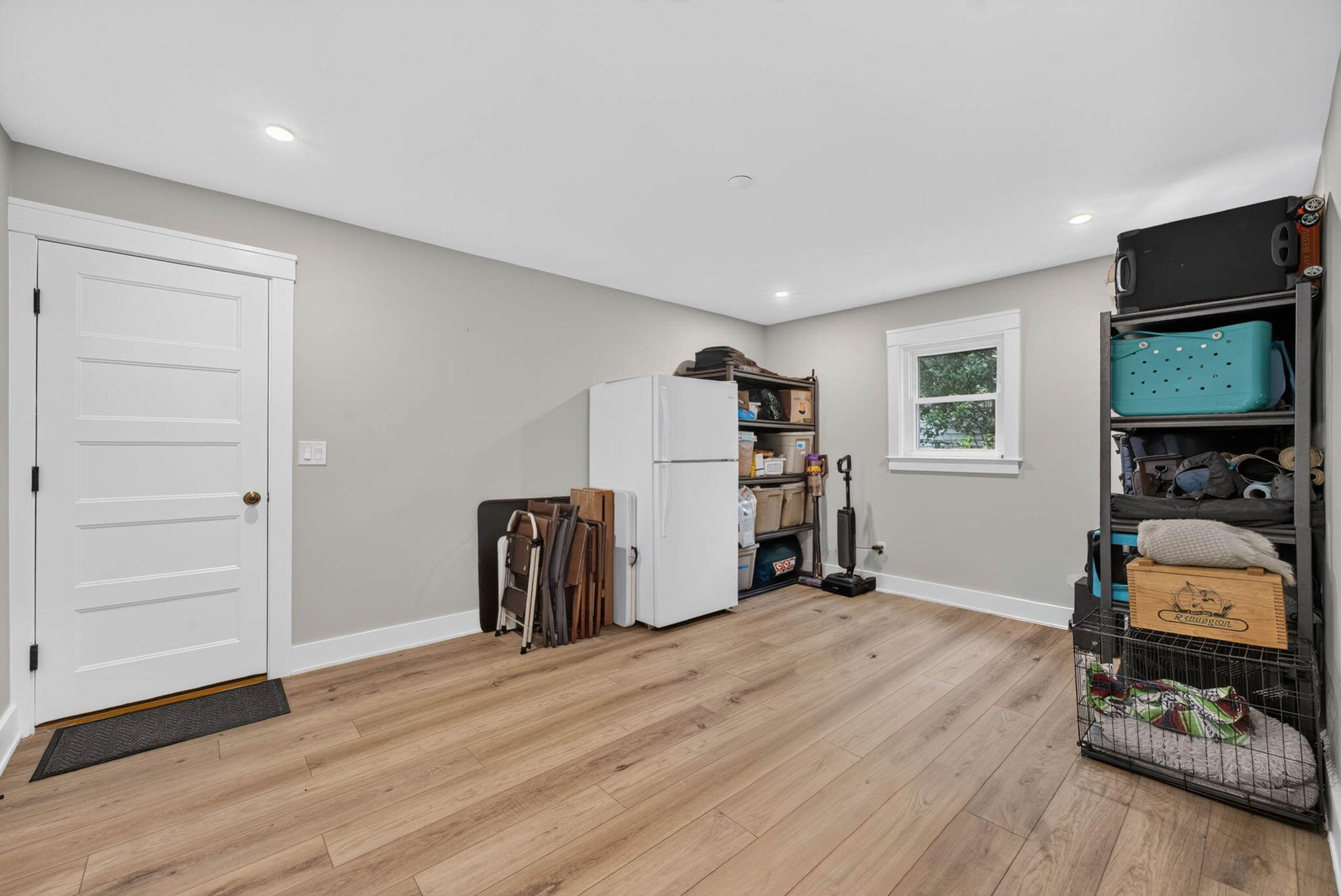 1055 Royalist Road