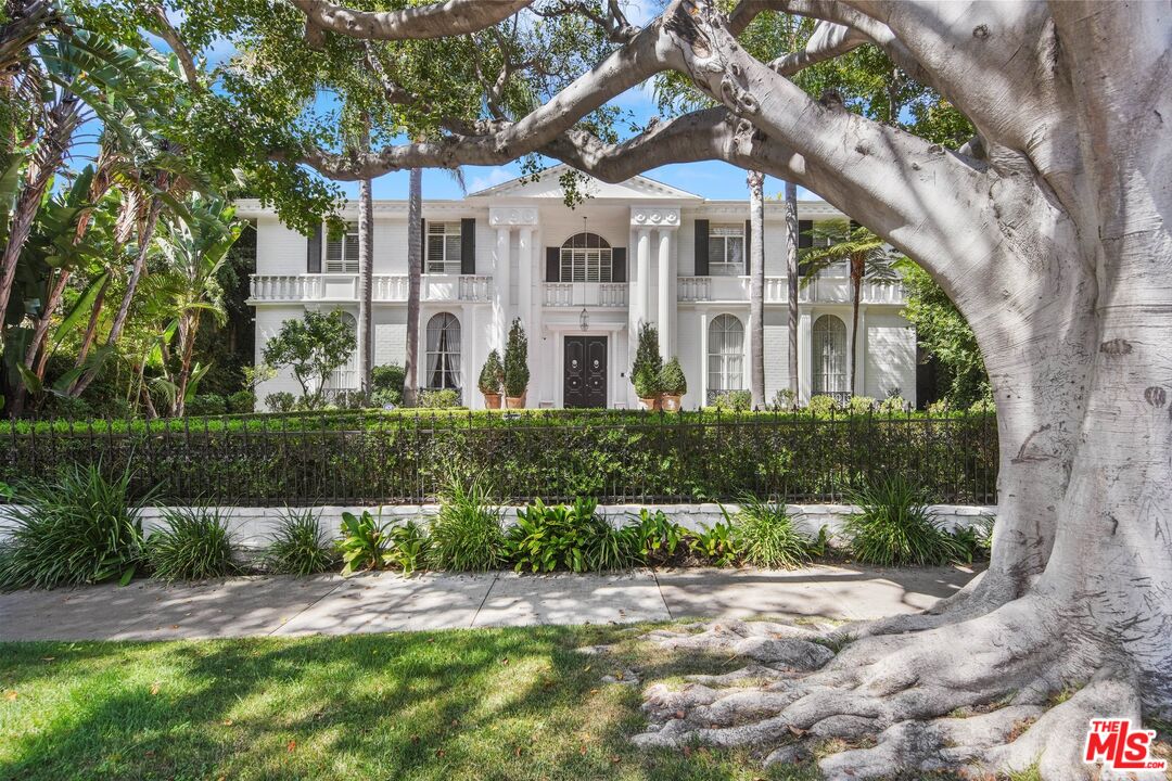 717 N Rodeo Dr