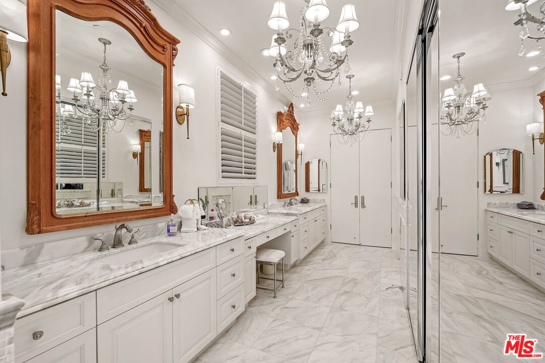 717 N Rodeo Dr