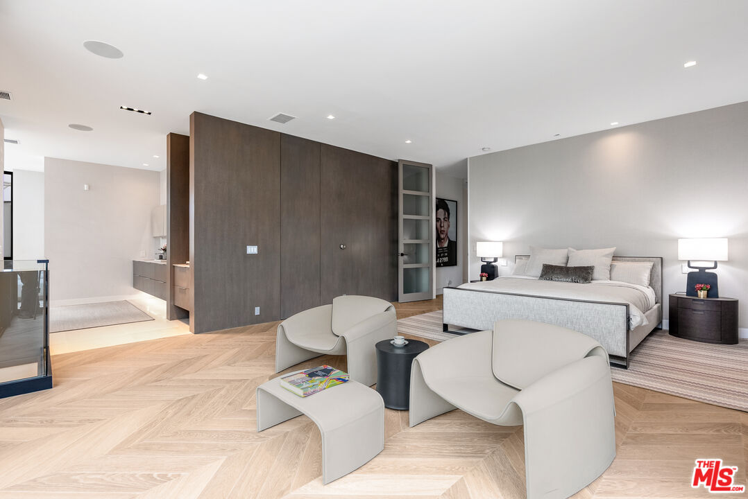 9405 Sierra Mar Pl