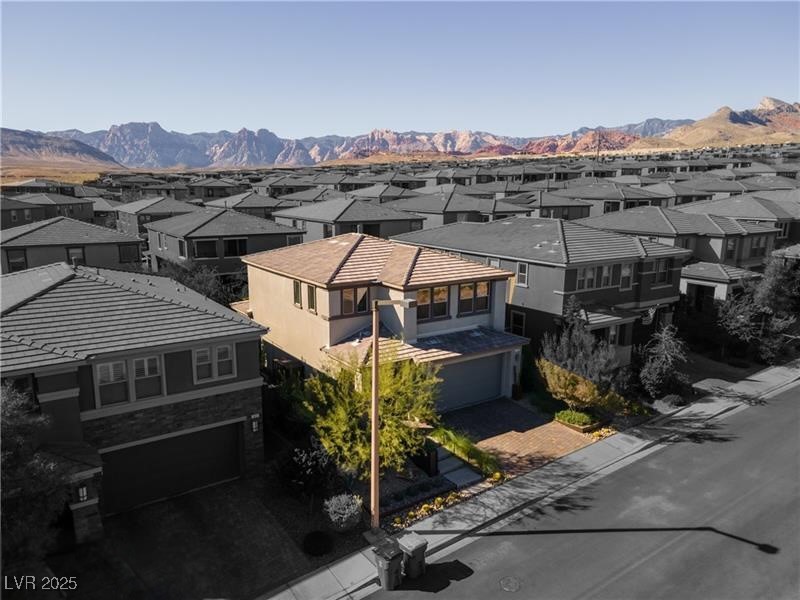 913 Riverlawn Place