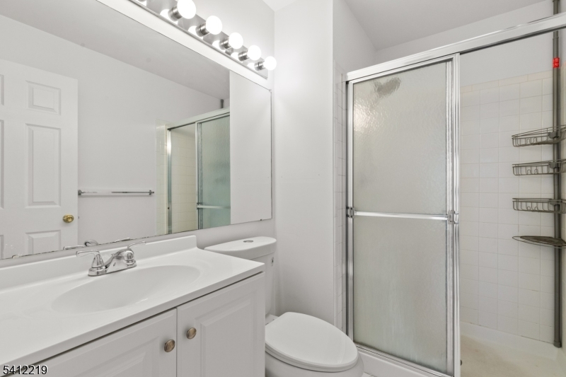 50 Pine St 9G