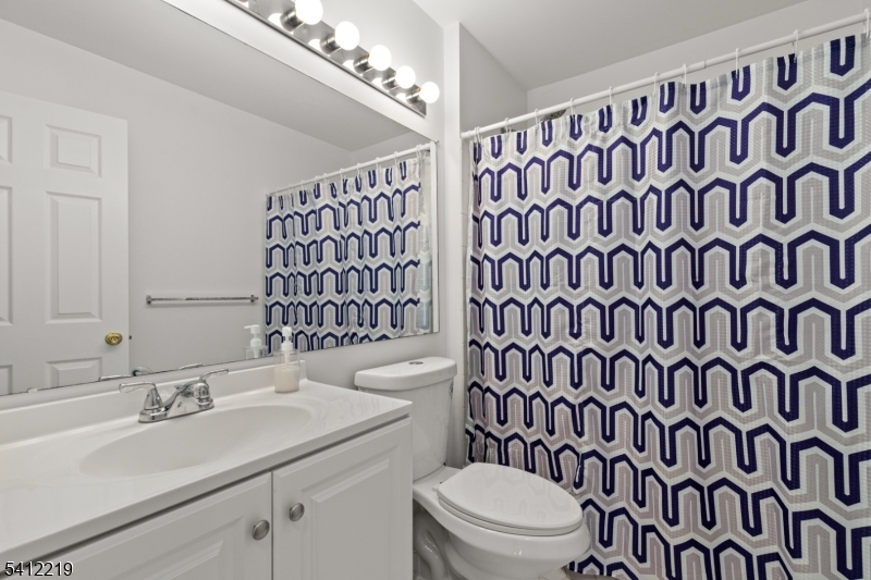 50 Pine St 9G
