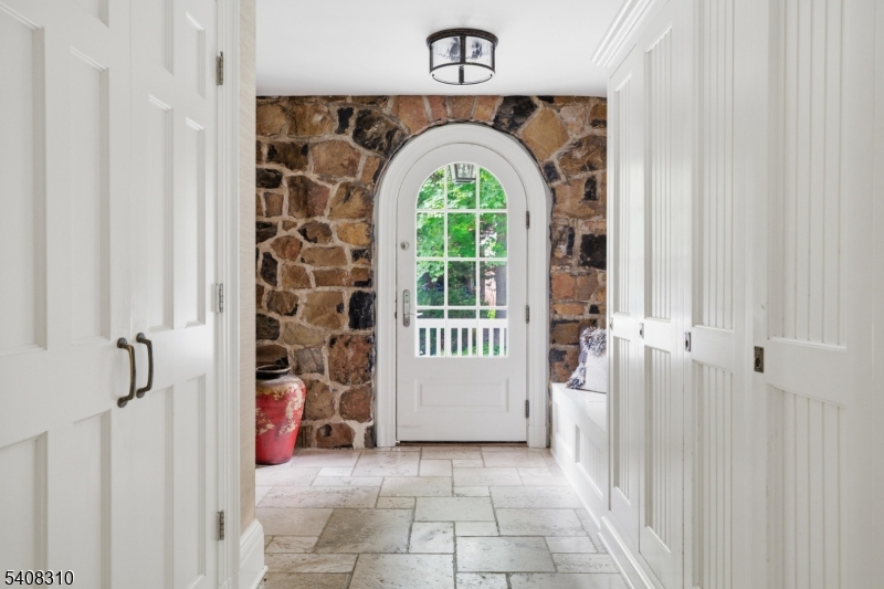 123 HIGHLAND AVENUE