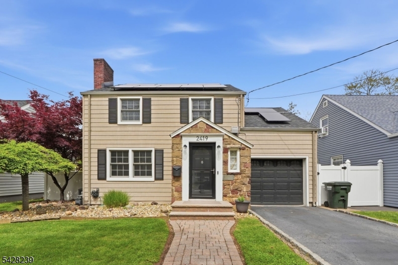 2419 Mountain Ave