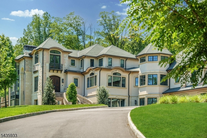 4 MASON HILL ROAD
