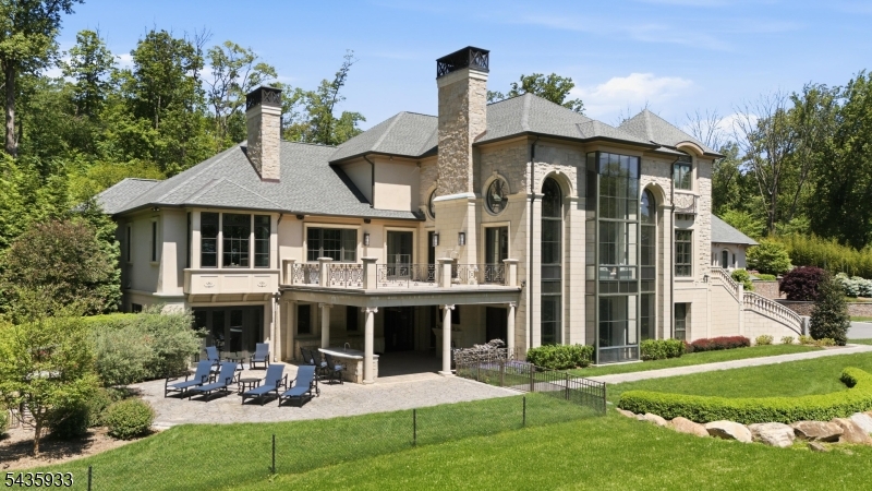 4 MASON HILL ROAD