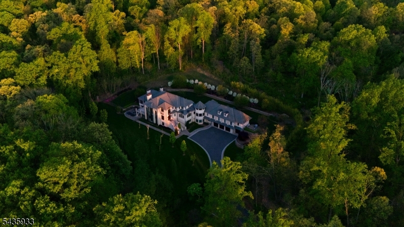 4 MASON HILL ROAD