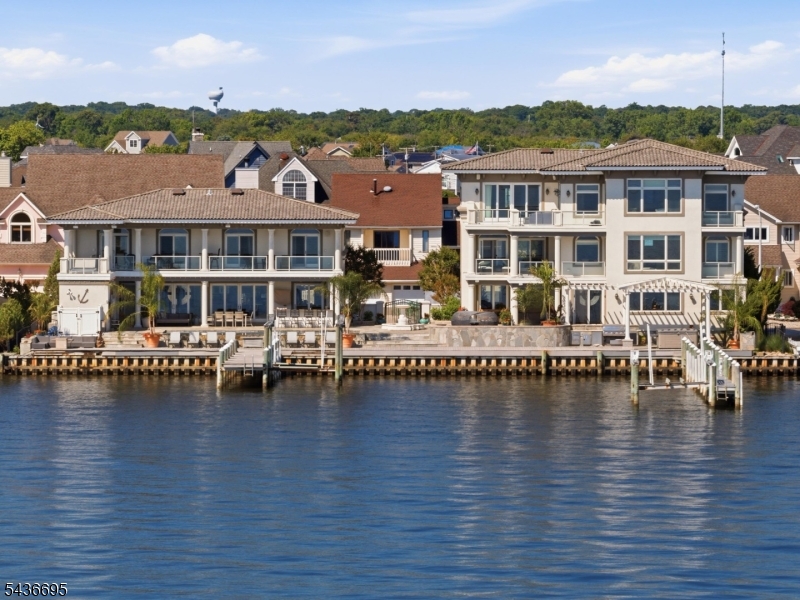 3331-3333 LONG POINT DRIVE