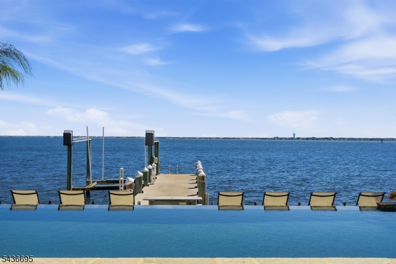 3331-3333 LONG POINT DRIVE