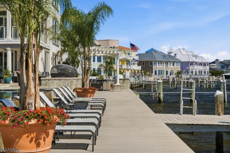 3331-3333 LONG POINT DRIVE