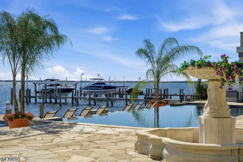 3331-3333 LONG POINT DRIVE
