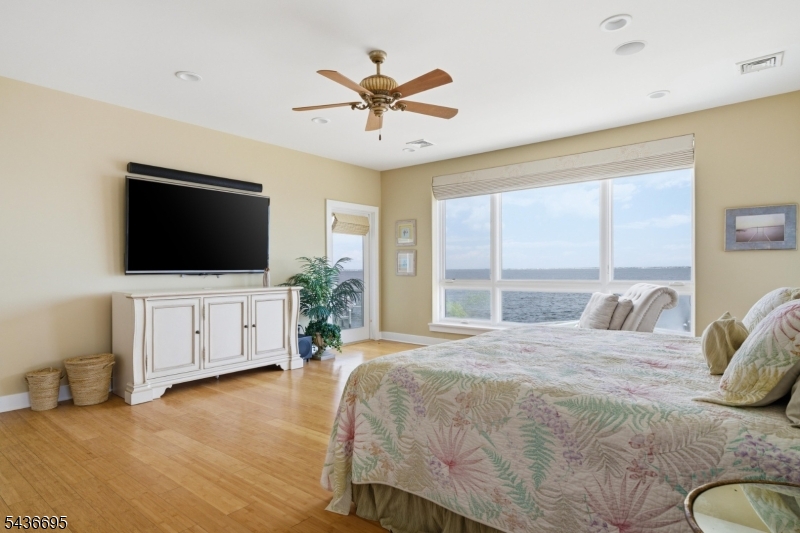 3331-3333 LONG POINT DRIVE