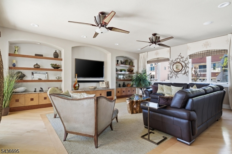 3331-3333 LONG POINT DRIVE