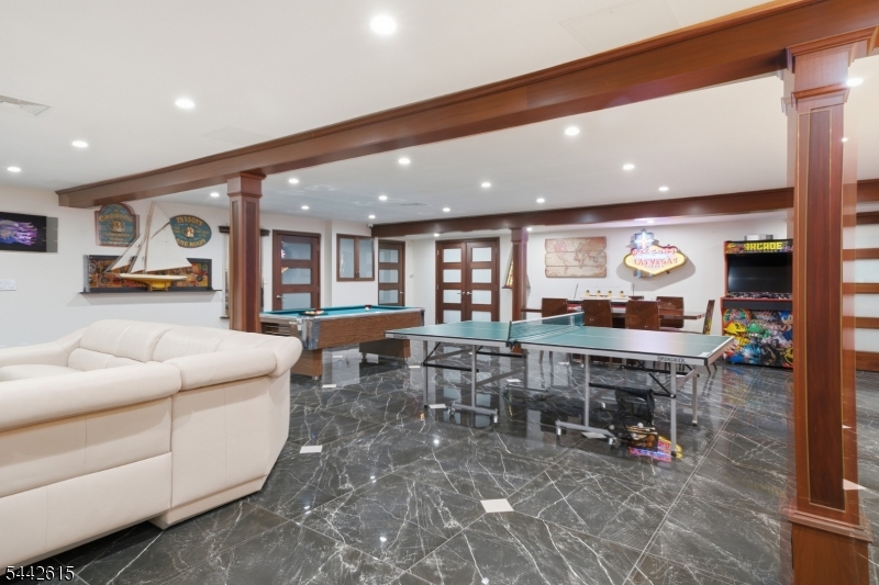 244 PARK AVENUE