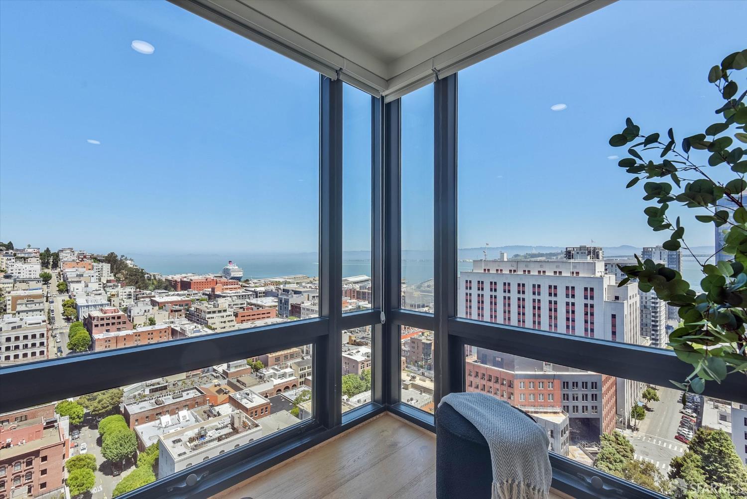 611 Washington Street # 2105