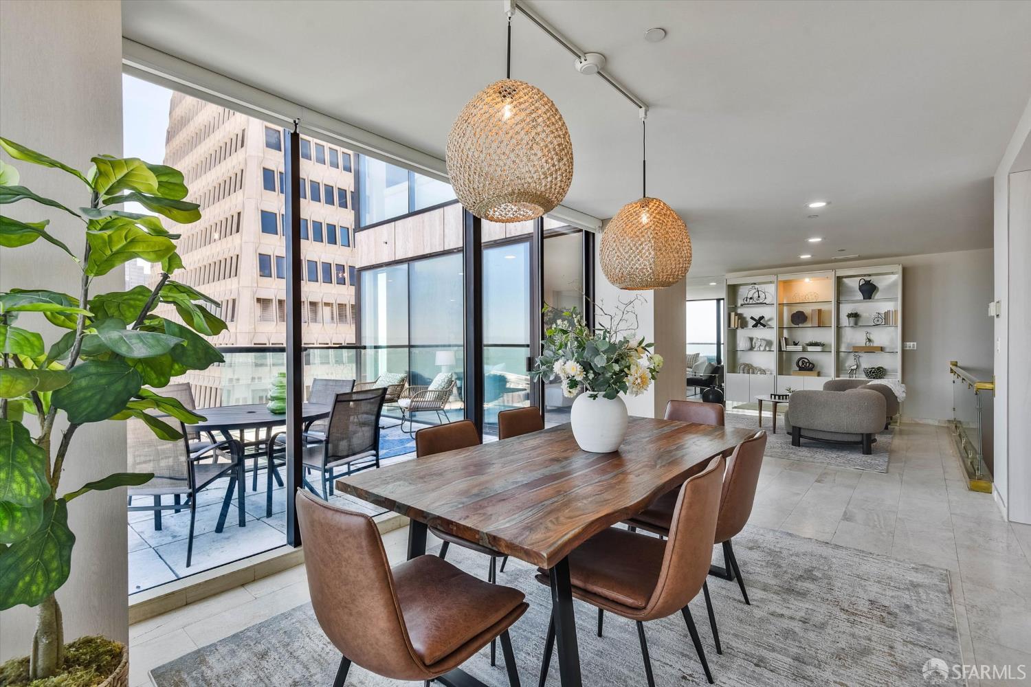 611 Washington Street # 2105