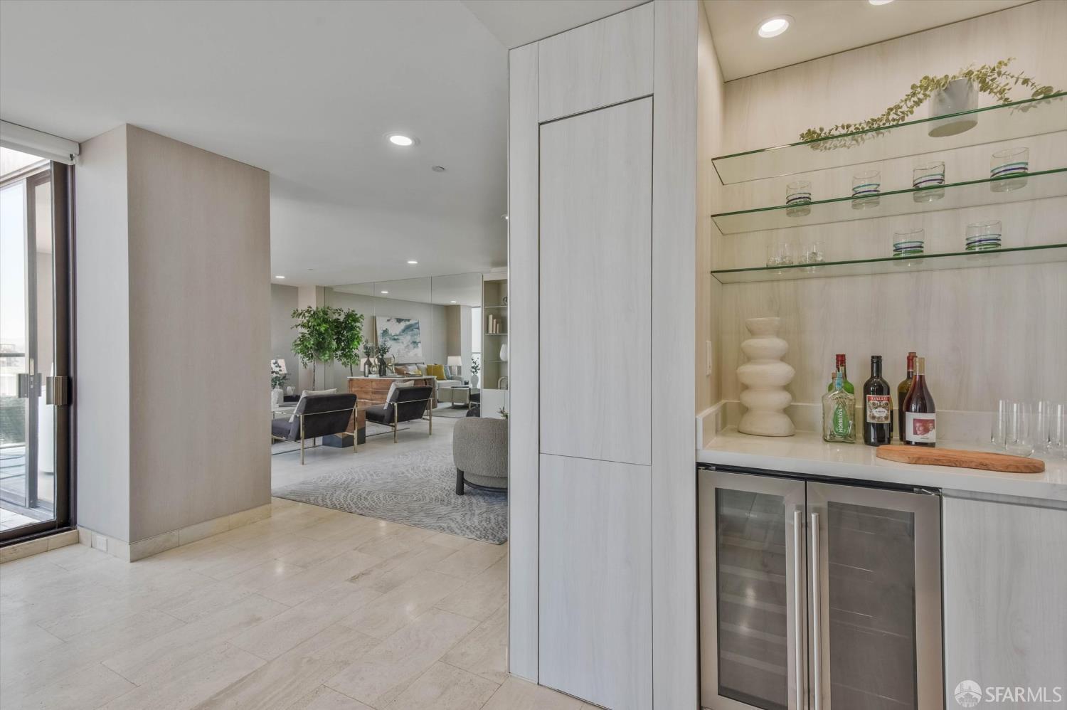 611 Washington Street # 2105