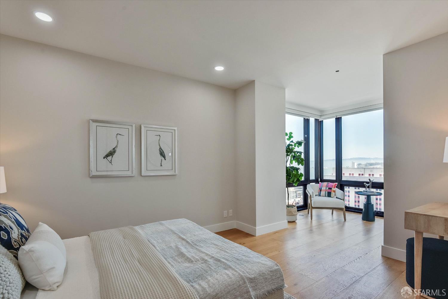 611 Washington Street # 2105