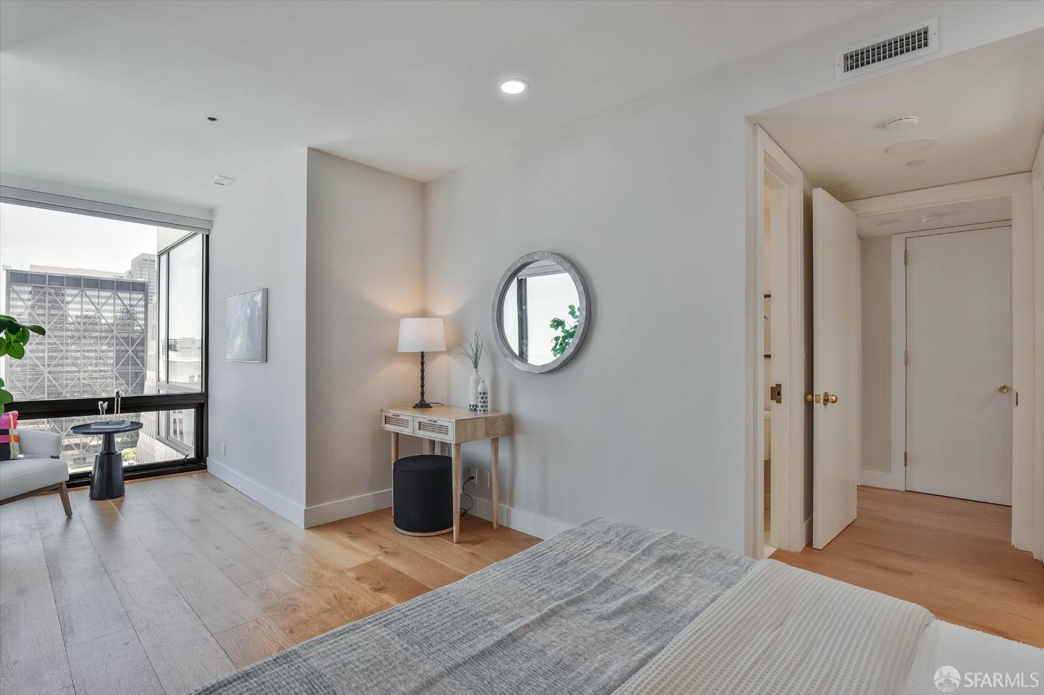 611 Washington Street # 2105