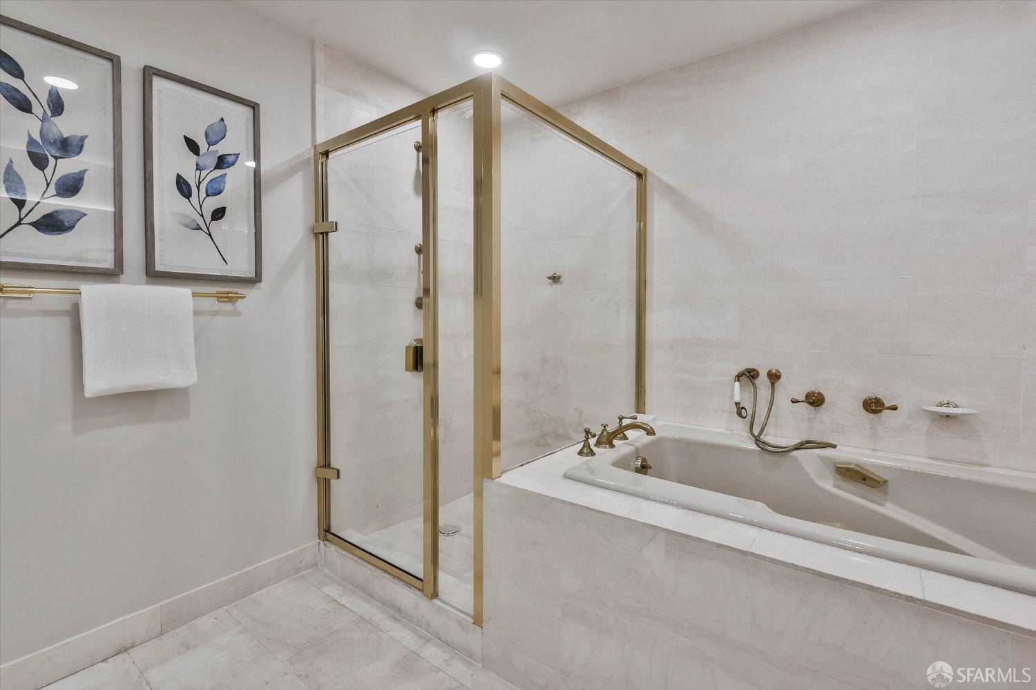 611 Washington Street # 2105