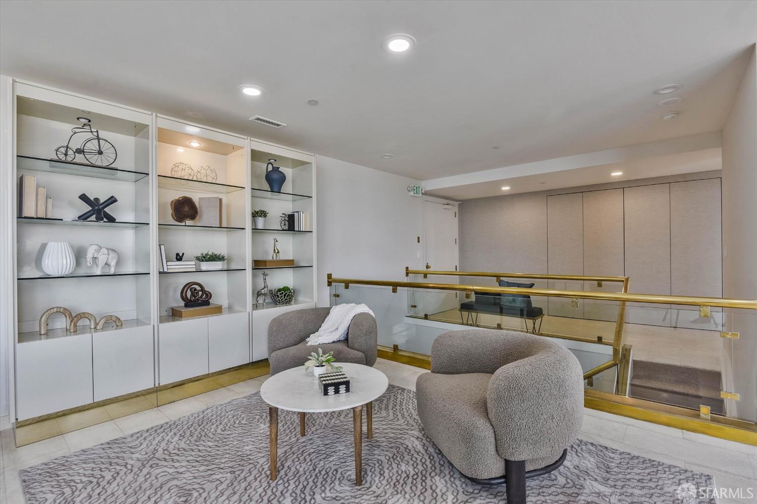 611 Washington Street # 2105