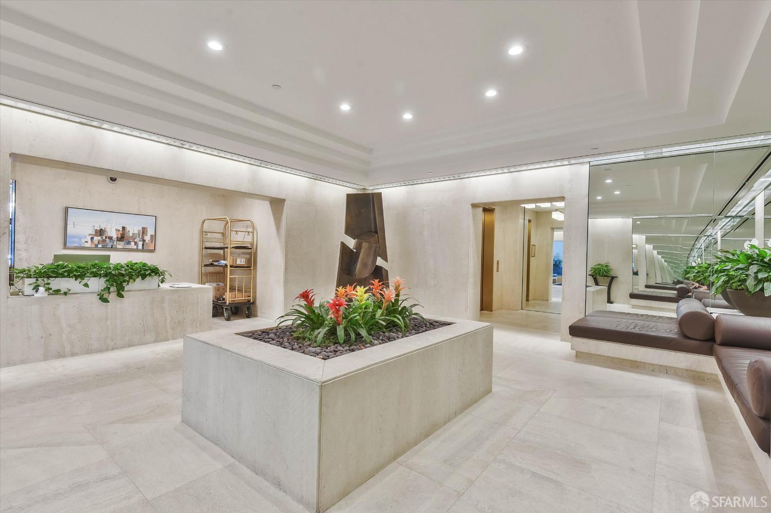 611 Washington Street # 2105