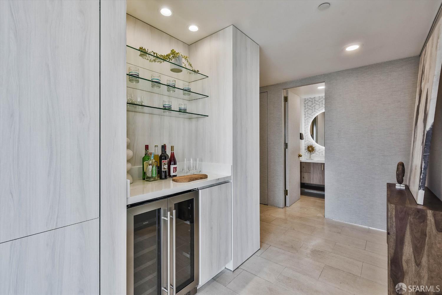 611 Washington Street # 2105