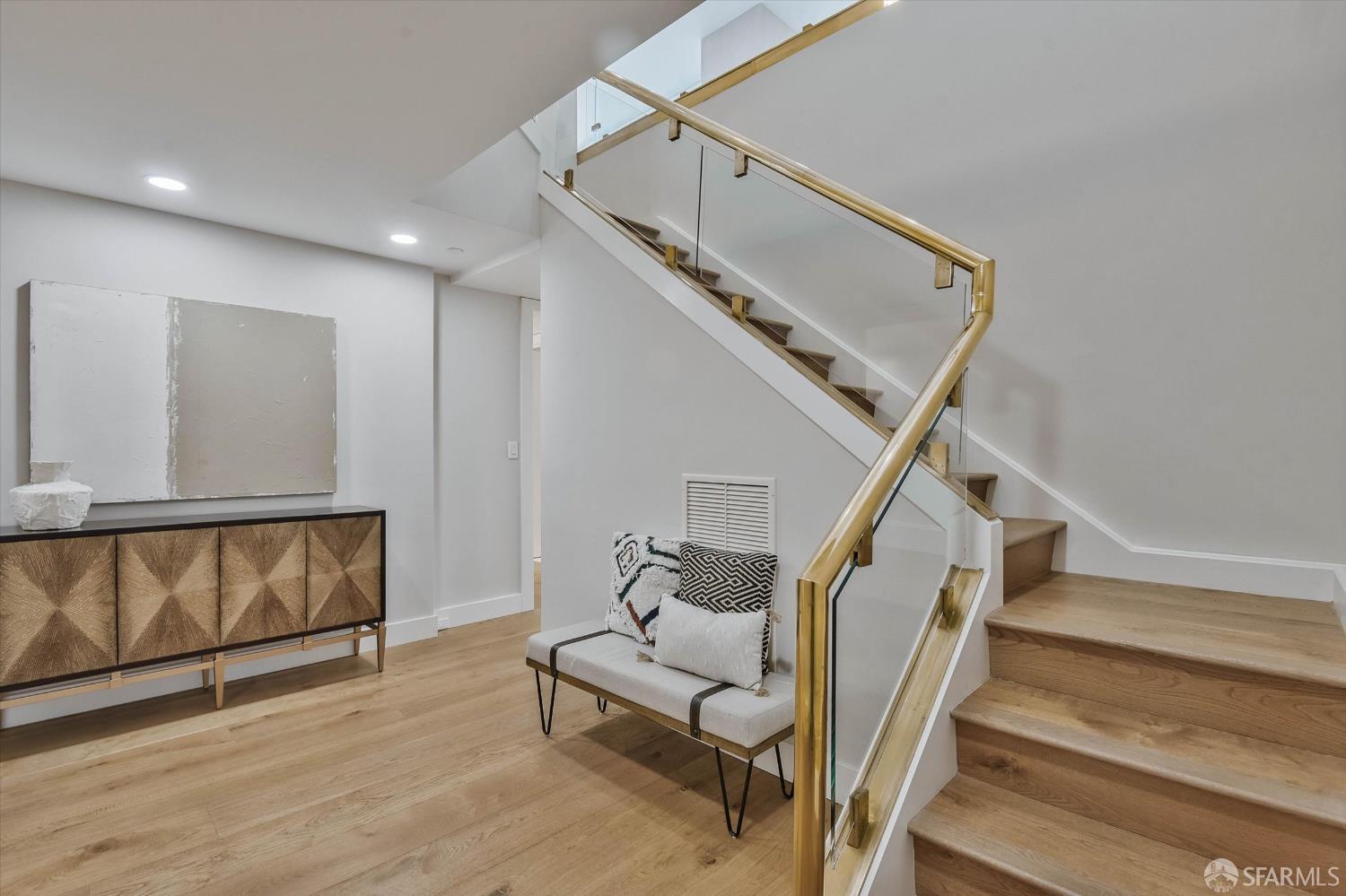 611 Washington Street # 2105