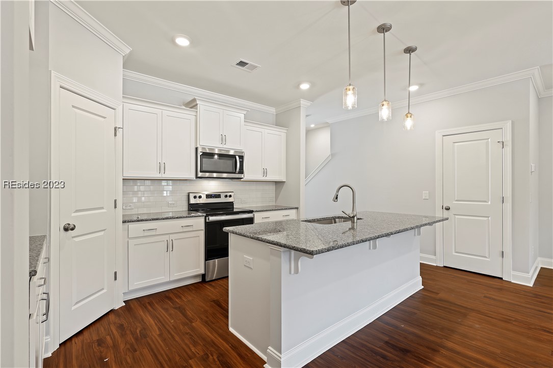 12 Marlowe Way Unit: 6