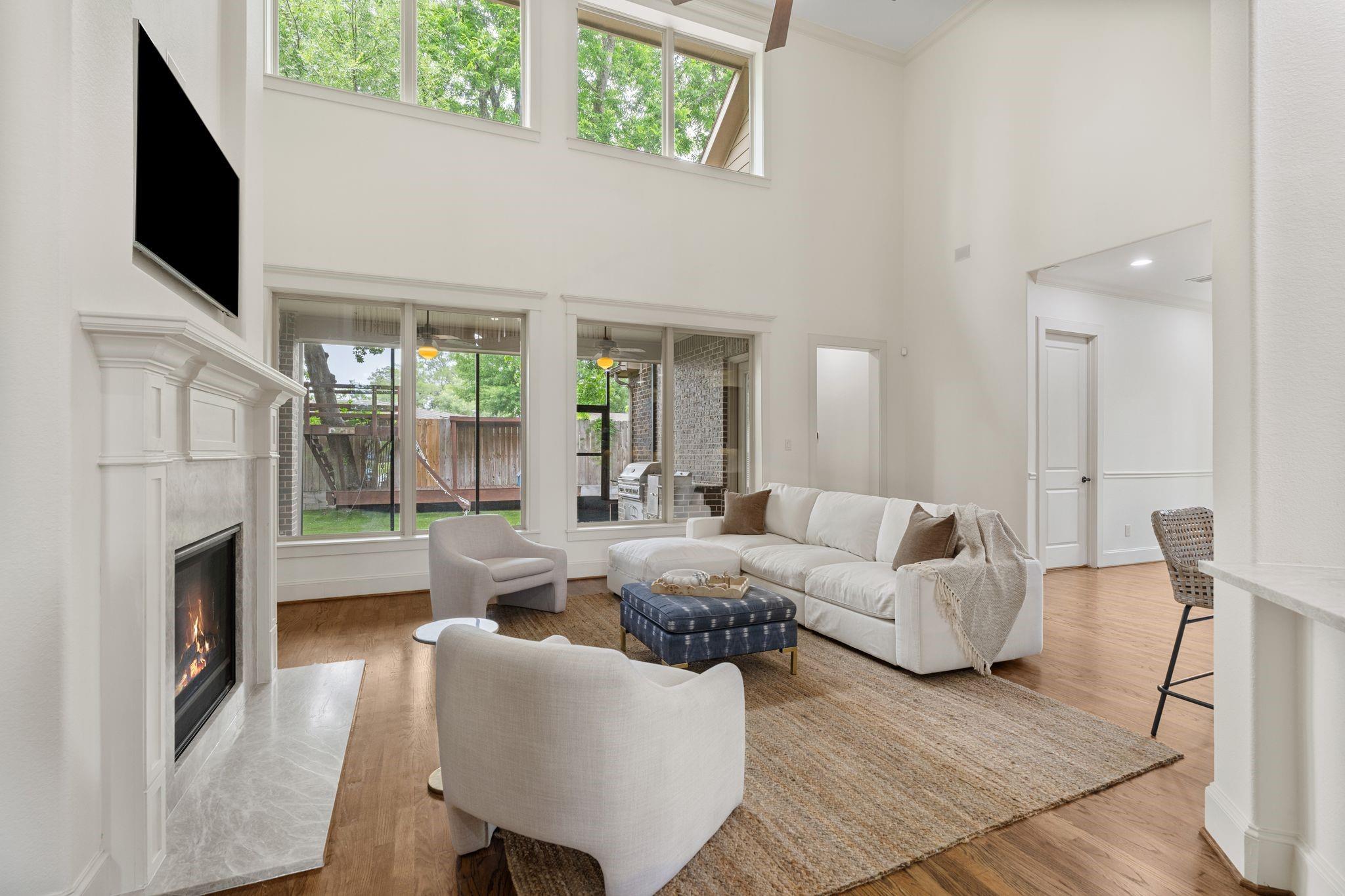 1418 Du Barry Lane