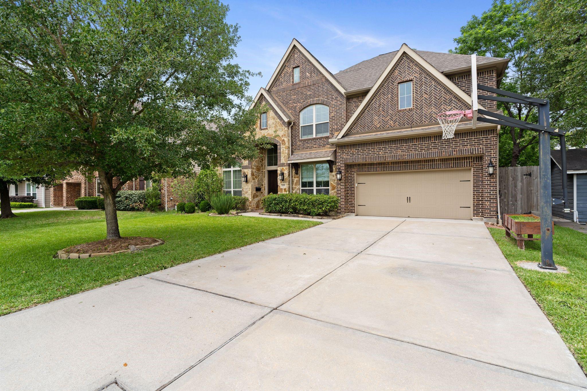 1418 Du Barry Lane