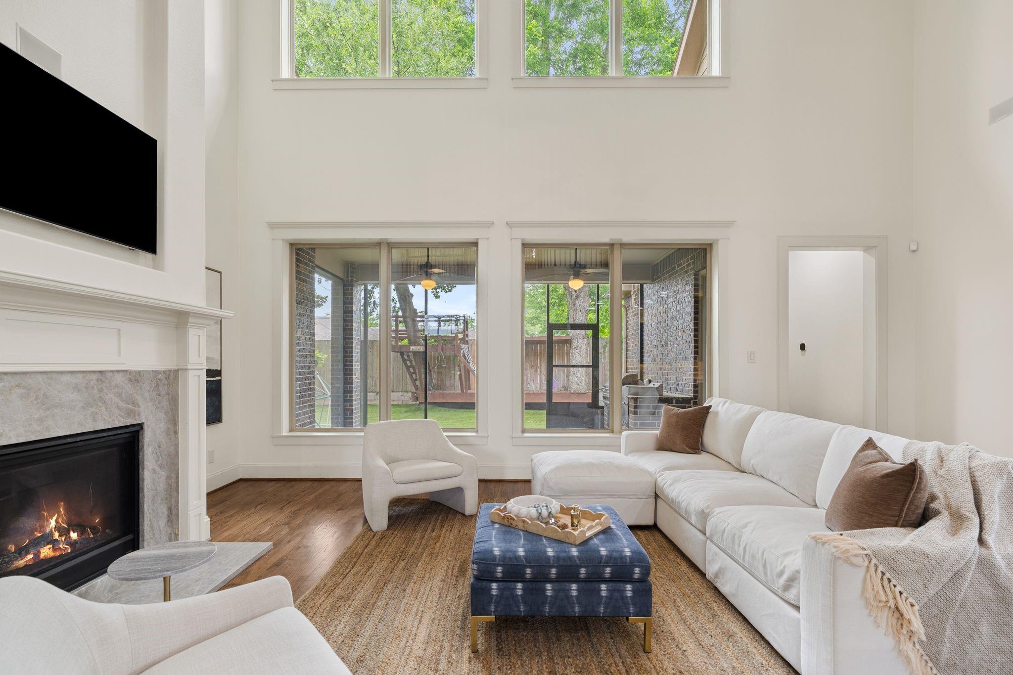 1418 Du Barry Lane