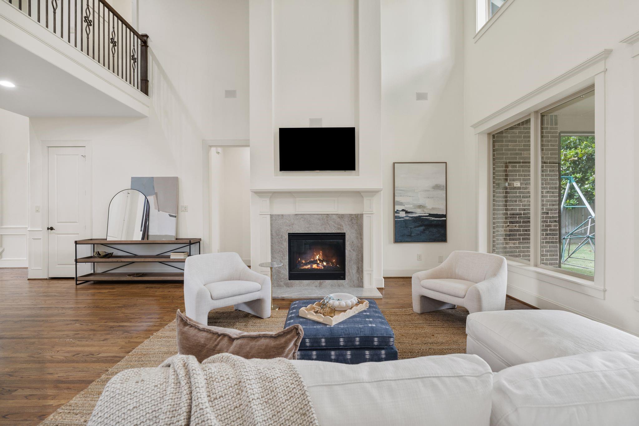 1418 Du Barry Lane