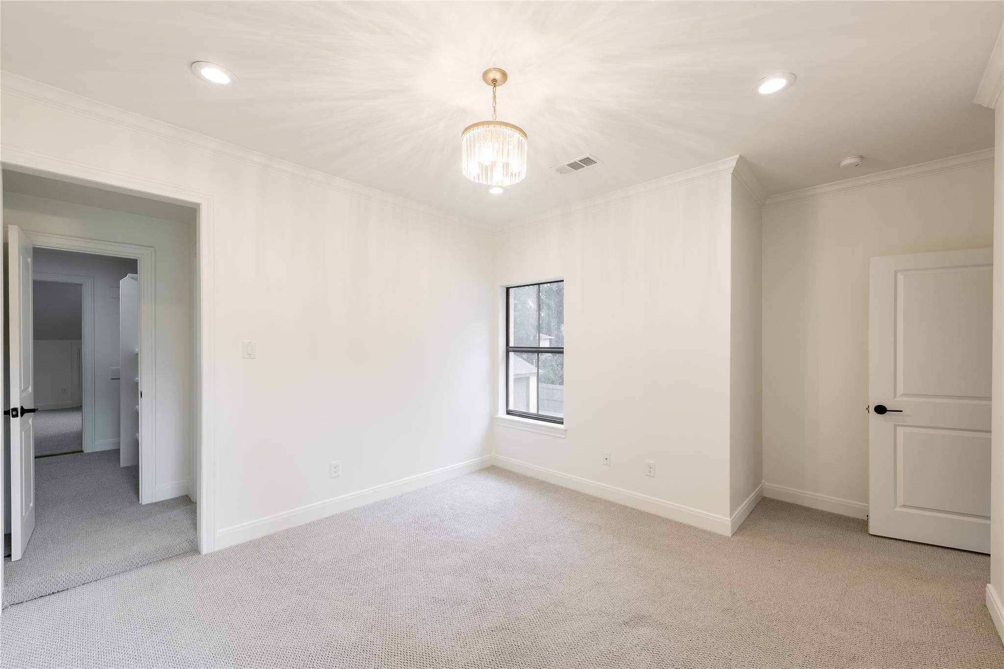 25 Woodsborough Circle