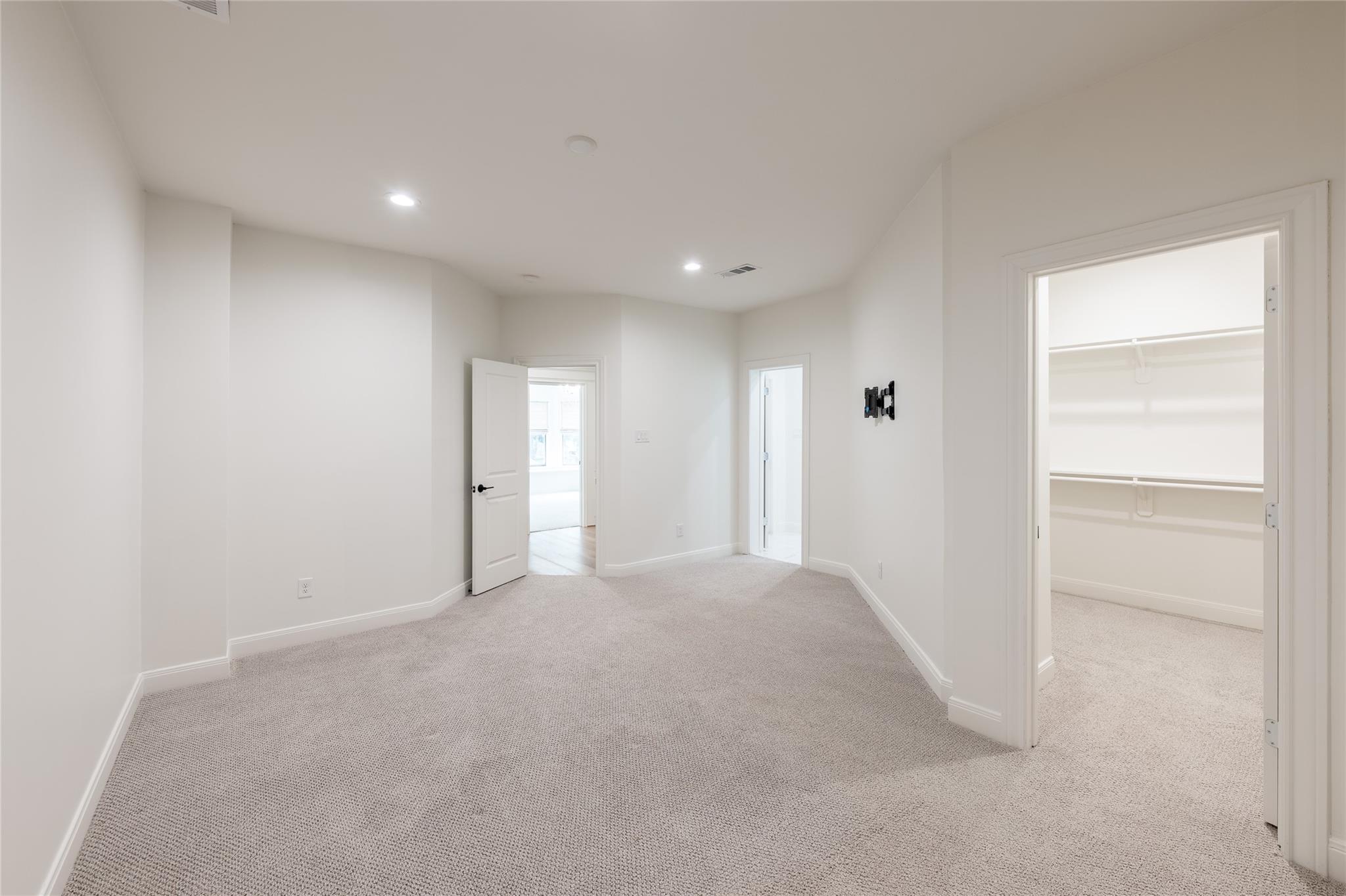 25 Woodsborough Circle