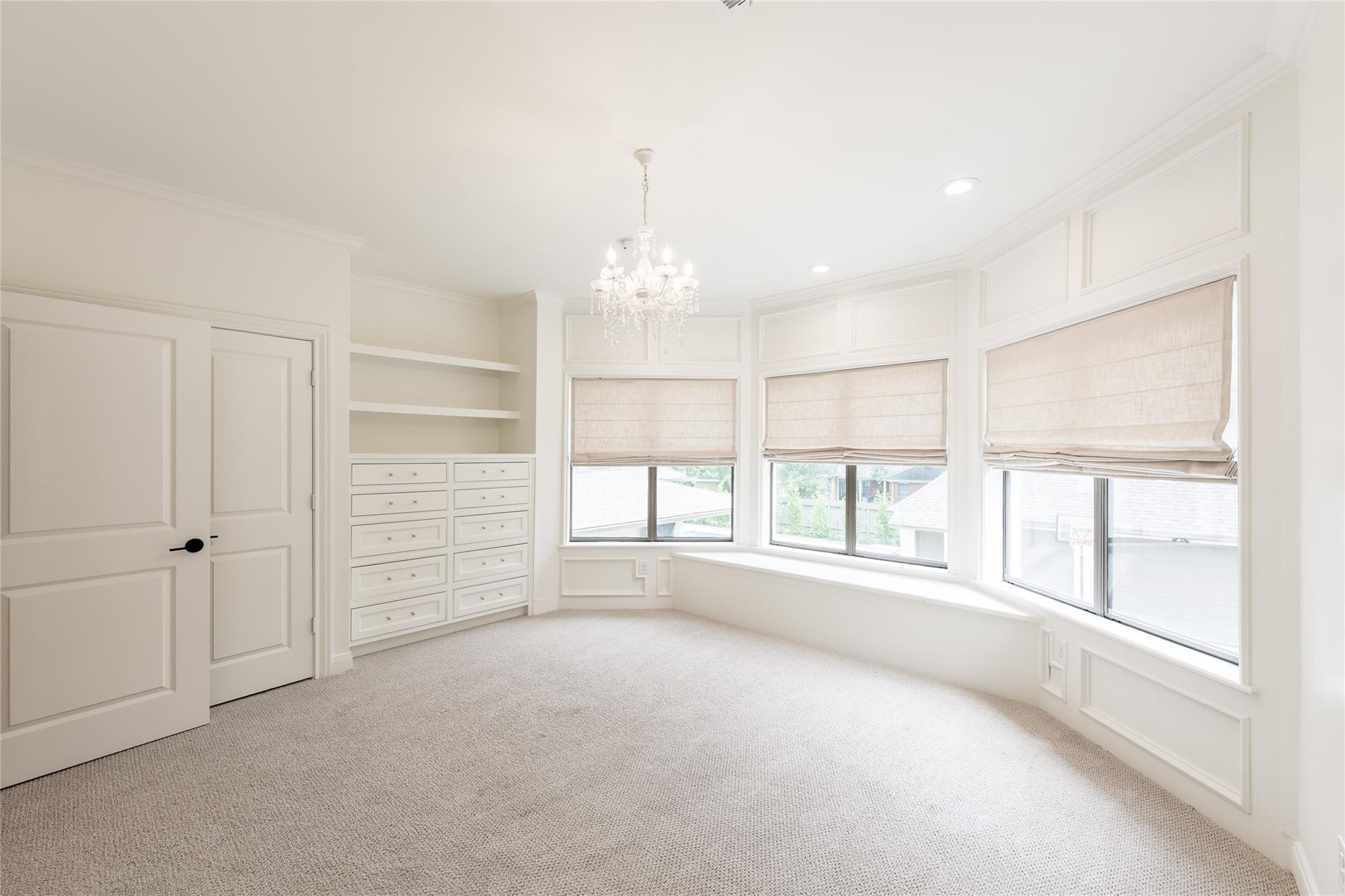 25 Woodsborough Circle