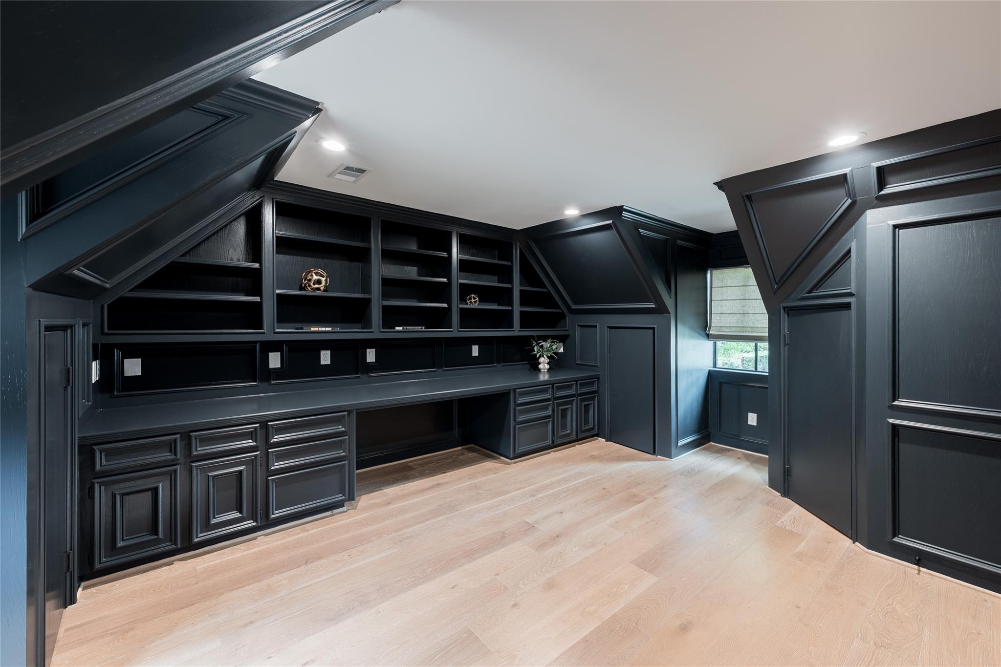 25 Woodsborough Circle