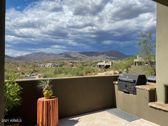 9915 E GRAYTHORN Drive